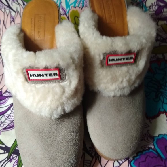 Hunter Suede Brunson Clogs - Picture 2 of 12